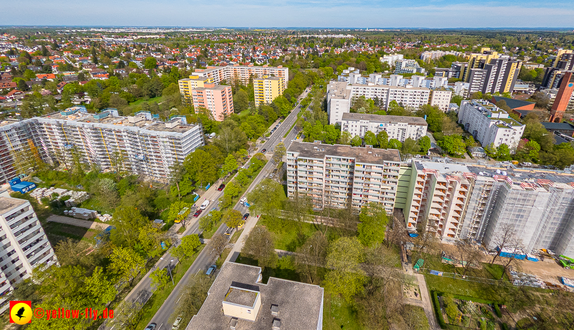 04.05.2023 - Luftbilder von der Fassadensanierung an der Kurt-Eisner-Straße in Neuperlach